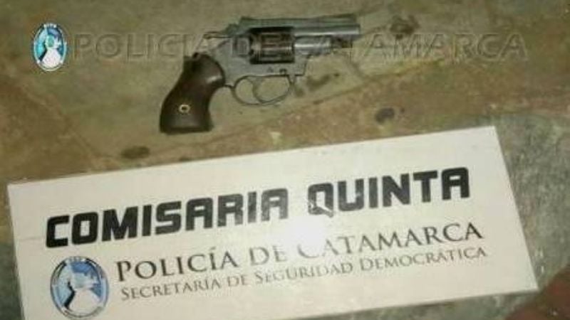 Amenazó de muerte a un hombre