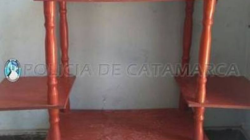 La policía ingresó a una casa y recuperó cosas robadas