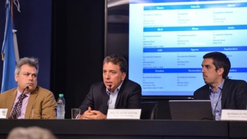 El Gobierno anunció que el gasto público bajó por primera vez en 13 años