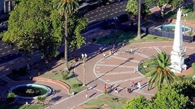 Polémica remodelación de la histórica Plaza de Mayo