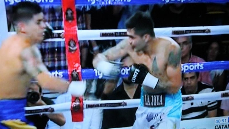 Demoledor KO de "La Joya" Barrionuevo en el 1er. round