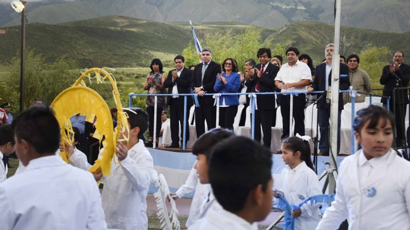 Lucía inauguró el Centro Cívico en Aconquija