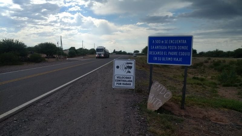 Vialidad Nacional retiró carteles "antirreglamentarios" en Casa de Piedra