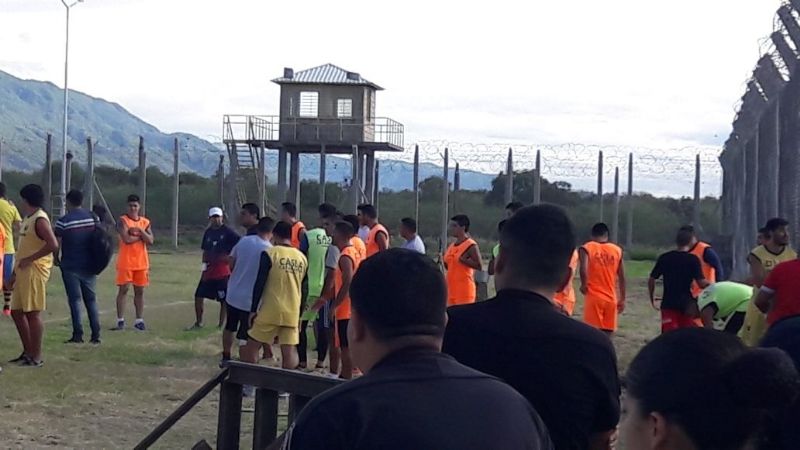 La Primera División de San Lorenzo jugó en el Penal de Miraflores