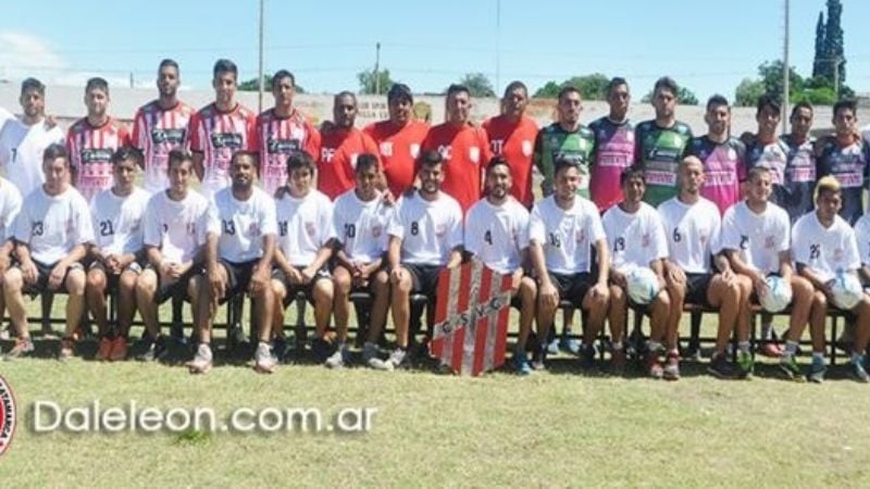 Villa Cubas estrenó “pilcha” para la foto institucional
