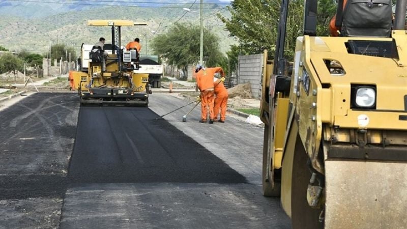 Avanza la etapa de pavimentación en el barrio Magisterio
