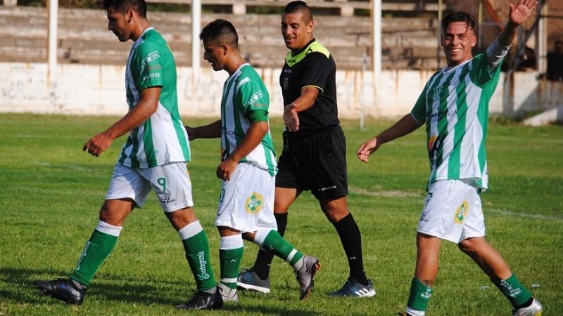 San Martín fue superior y venció 3-1 a Independiente