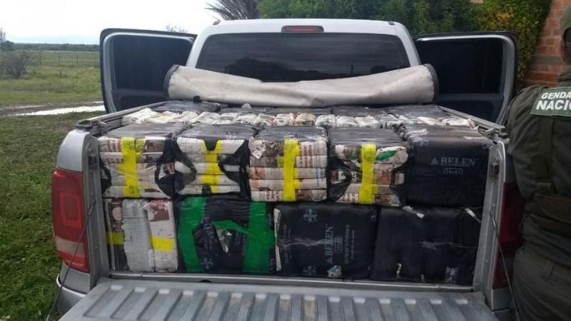 Incautan 800 kilos de hojas de coca