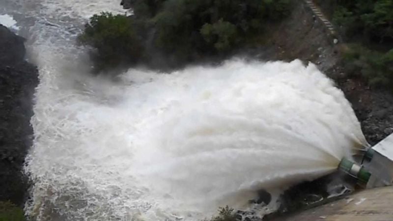 Abrieron las válvulas del dique Las Pirquitas