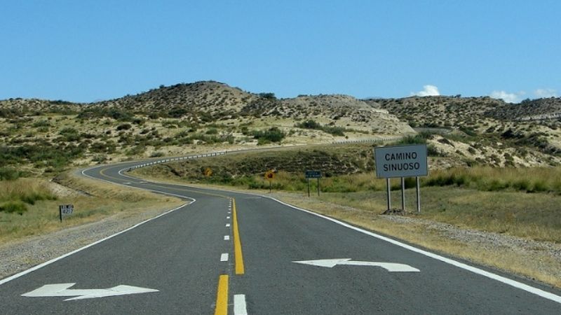 Por derrumbe cortan Ruta entre El Rodeo y La Puerta