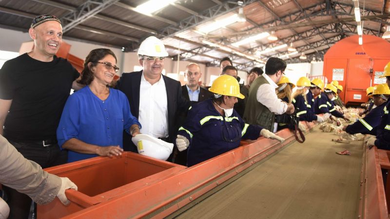 Lucía en la Planta de Tratamiento de Residuos