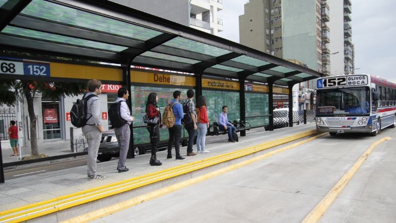 Anuncian aumento en trenes, colectivos y subte: sería de hasta un 116%