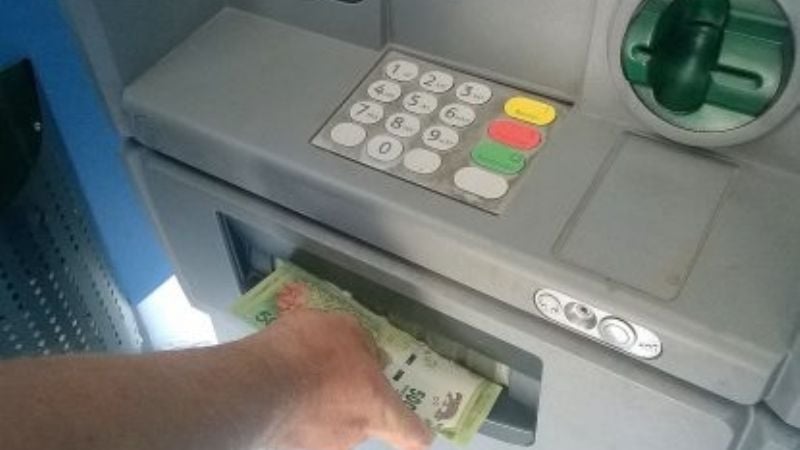 Pago de sueldos a empleados públicos y docentes