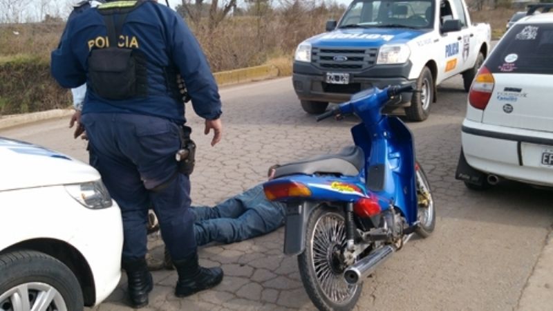 Vieron a la policía, escaparon, pero fueron apresados