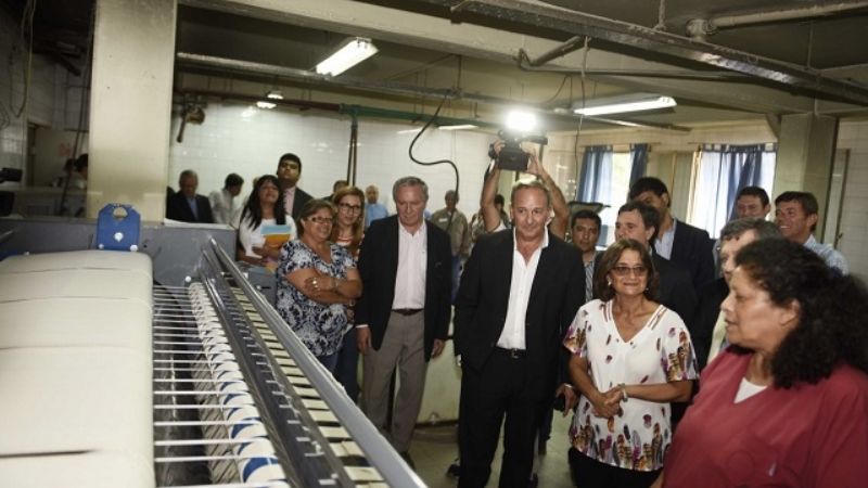 Lucía entregó equipamiento para el Hospital de Niños