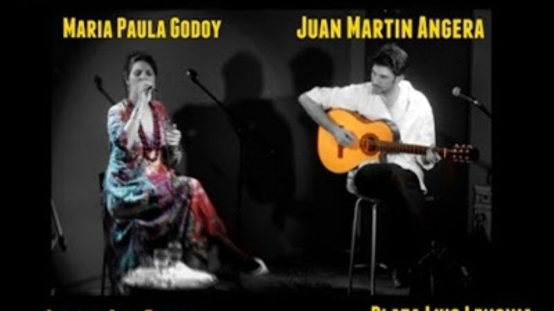 “Música bajo el árbol”