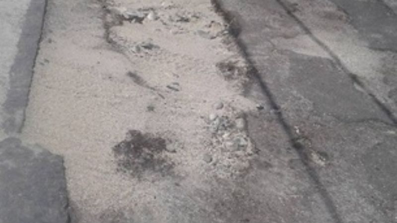 Reclamo por el pavimento prometido