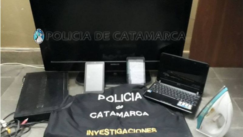 Recuperan elementos robados y arrestan a dos jóvenes