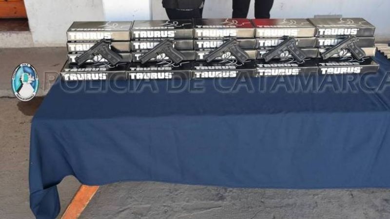 Entrega de elementos al personal policial