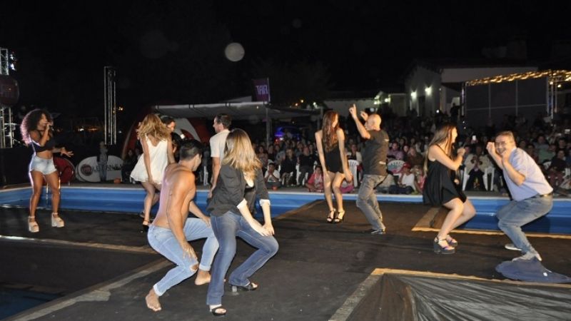 Kate Rodríguez desfiló anoche en El Rodeo