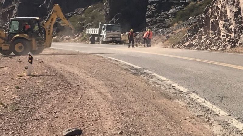 Advierten por derrumbes en la ruta 60