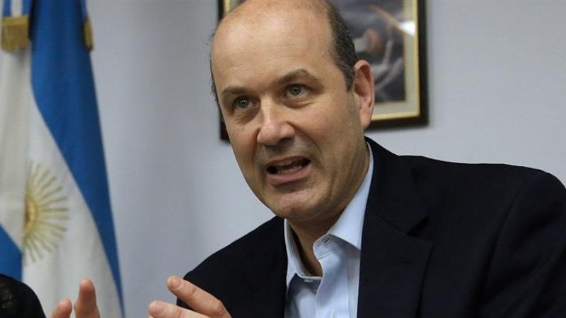 El BCRA bajó la tasa de referencia por primera vez en 13 meses