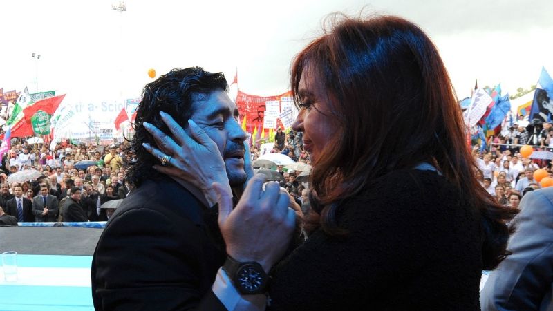 Maradona se postula para conformar una fórmula con CFK
