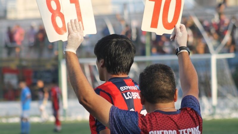 Primer triunfo “Santo”, que dejó sin invicto a un candidato