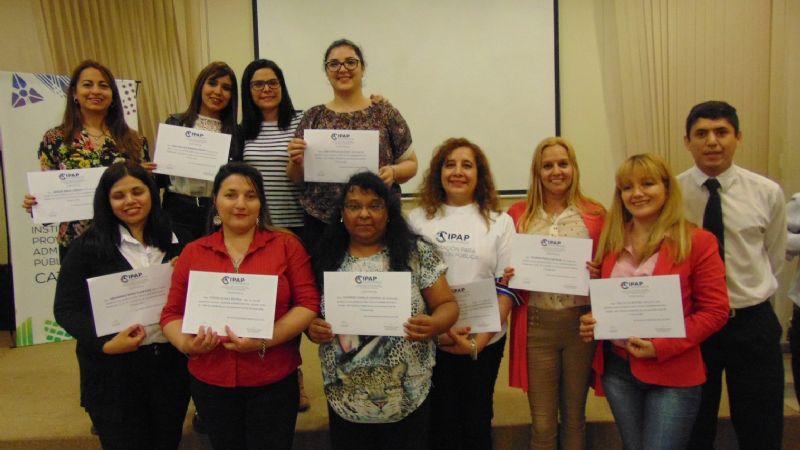 Entregaron más de 500 certificados de capacitación a empleados públicos