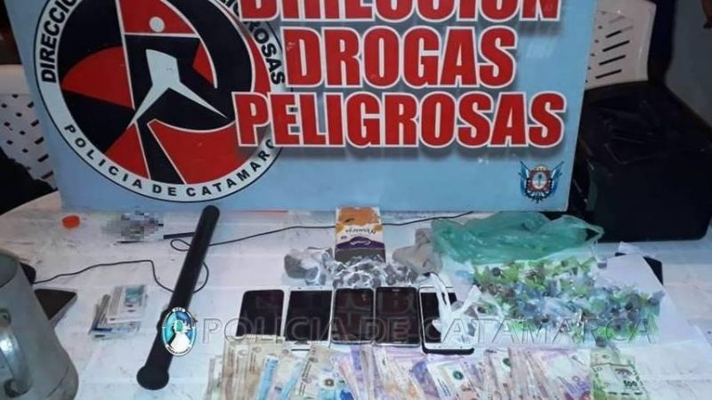 Detienen a un joven y desbaratan un punto de venta de droga