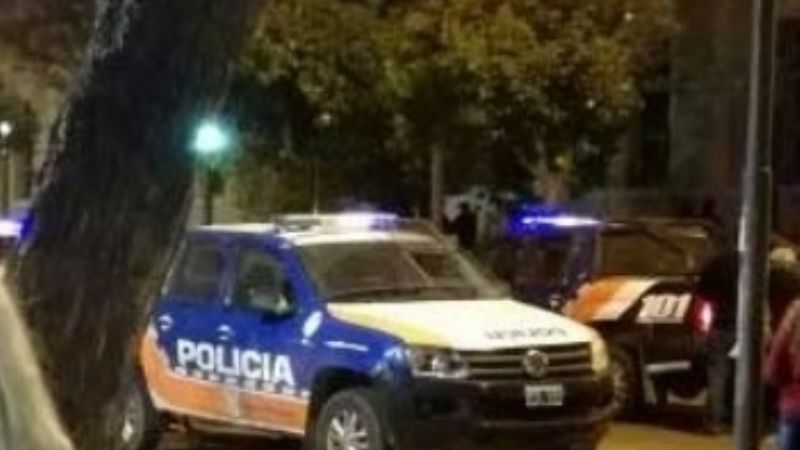 Menor al volante chocó contra una casa
