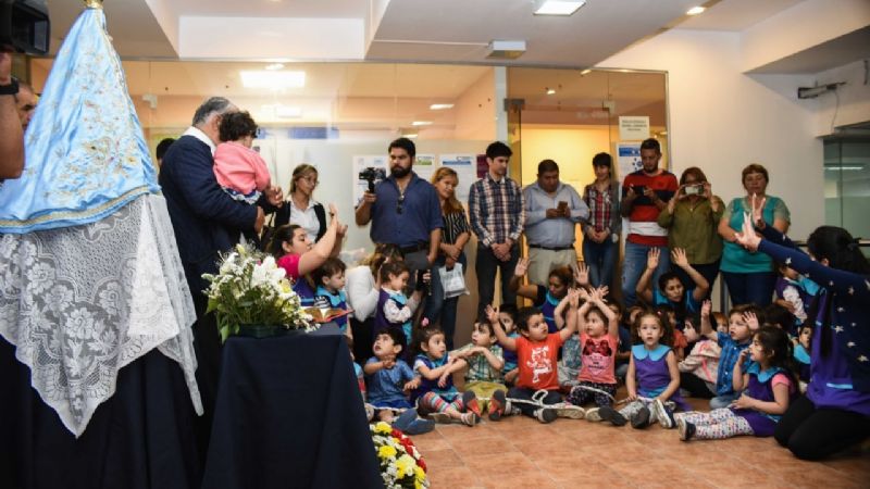 La Virgen inició su recorrido por las instituciones en la Legislatura