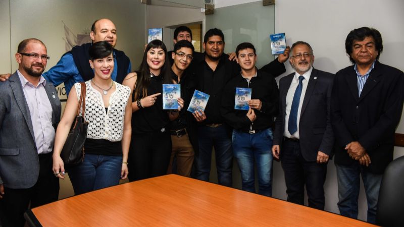 Artistas recibieron sus materiales discográficos