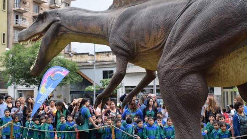 Cientos de personas disfrutan de la megamuestra "Catamarca se viste de Ciencia"