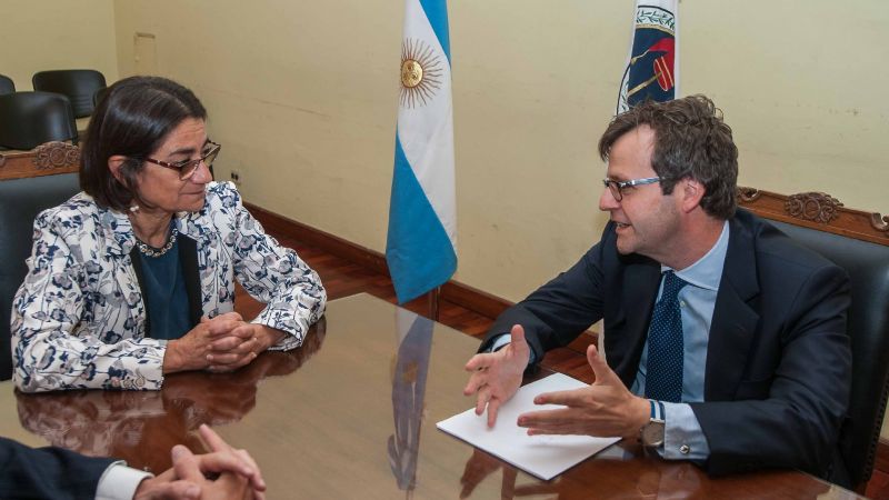 Lucía recibió al cónsul de Italia