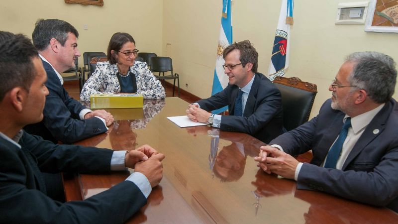 Lucía recibió al cónsul de Italia