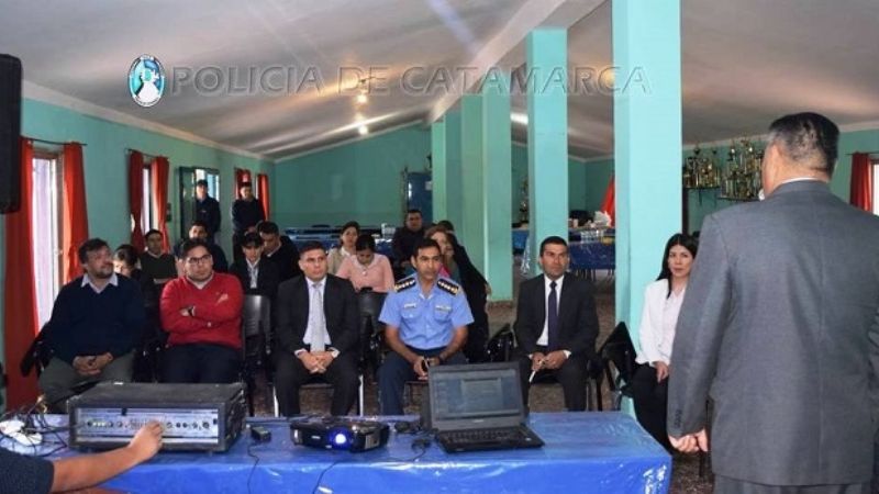 Capacitación para docentes del IES Policial