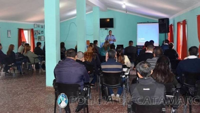 Capacitación para docentes del IES Policial