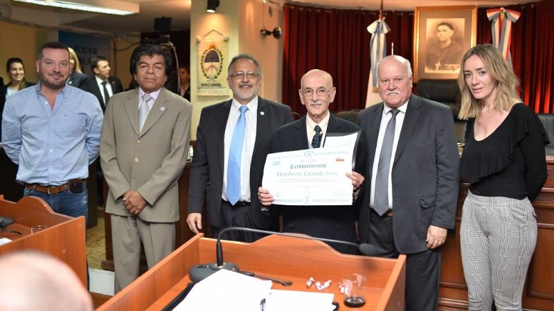 Distinción a la trayectoria a don Humberto Jerez