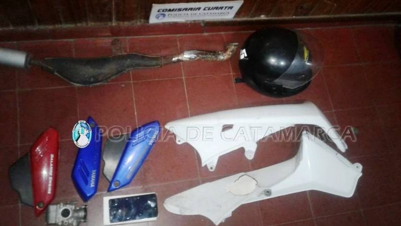 Se conducían en moto con elementos robados