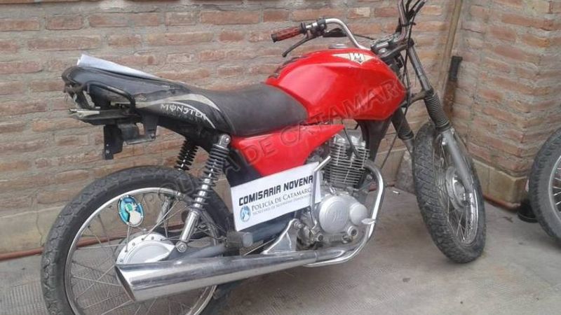Secuestran una moto abandonada en el sur de la Capital