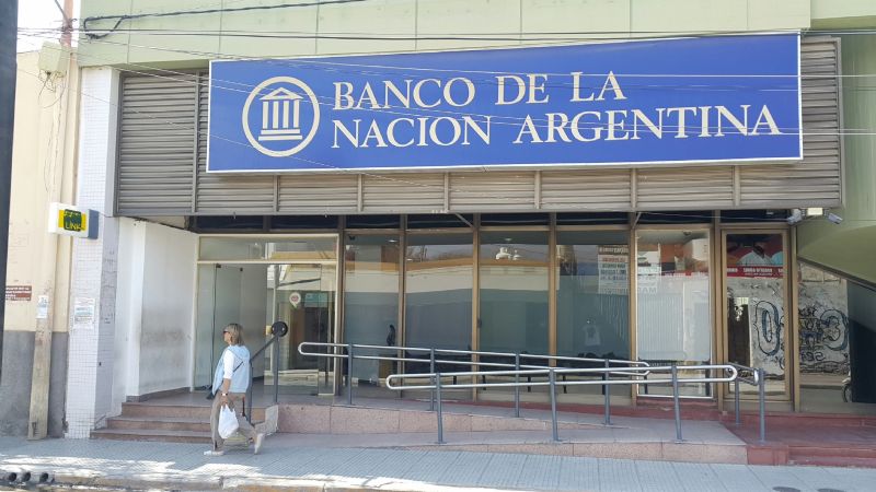 Intentó robar en el Banco Nación de Santa María y el la huida se fracturó la pierna