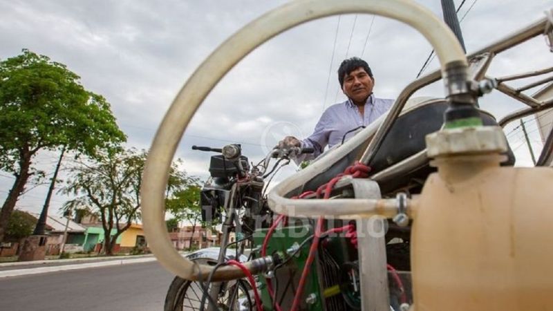 Un argentino fabricó una moto que usa agua en vez de nafta