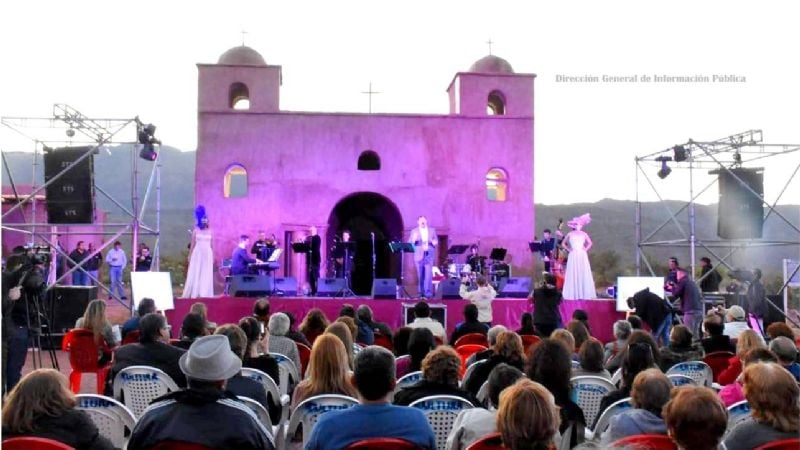 Inolvidable y multitudinario concierto lírico “La Ruta del Adobe se viste de gala”
