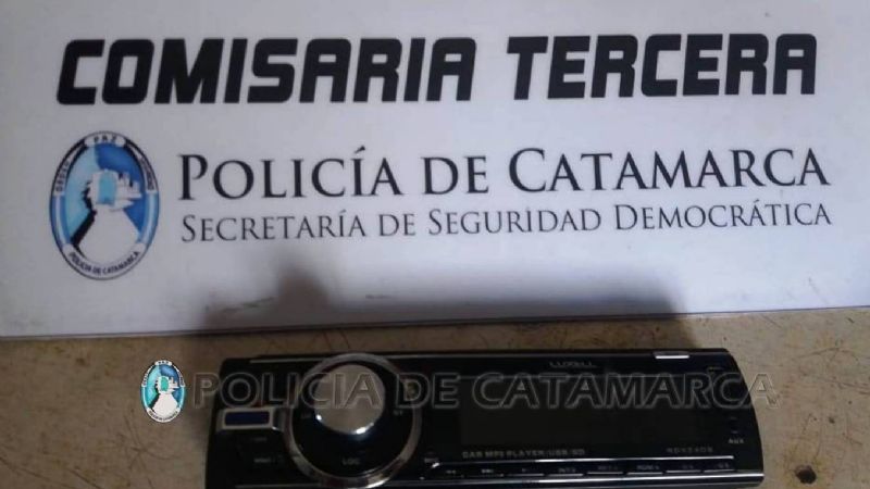 Tres jóvenes aprehendidos por el robo de un estéreo