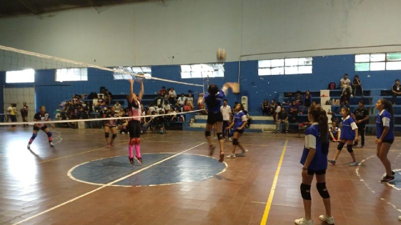 Se completó la décima fecha de la Liga Regional de Vóley