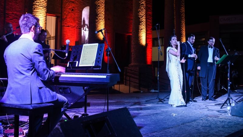 El tributo a las madres de la Ruta del Telar, ovacionado por los belichos