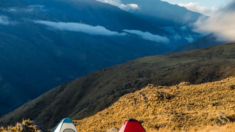Imperdibles paisajes de Catamarca desde el cerro Crestón