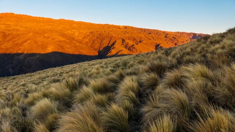 Imperdibles paisajes de Catamarca desde el cerro Crestón