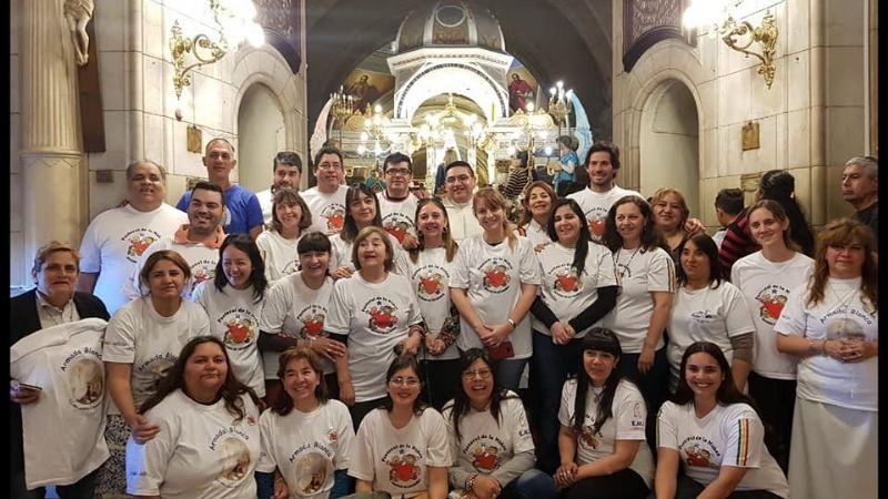 La Pastoral de la Niñez consagró su labor a los pies de la Virgen